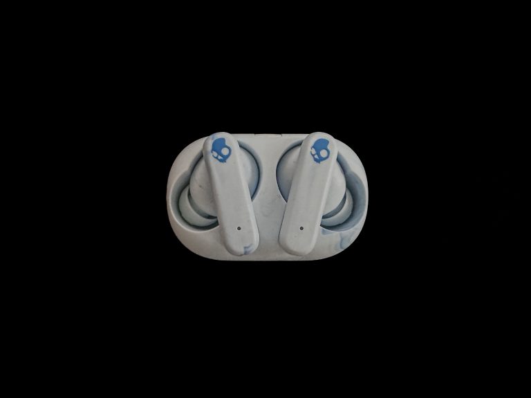 Skullcandy EcoBuds Test Ladecase